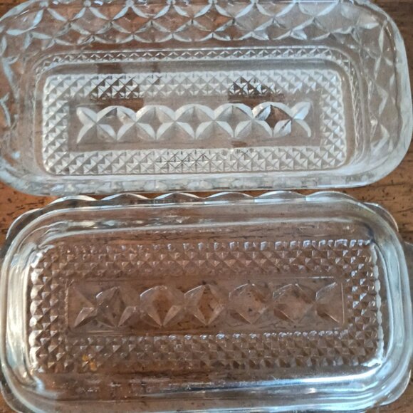 Vintage Anchor Hocking Pressed Glass Butter Dish - Picture 5 of 5